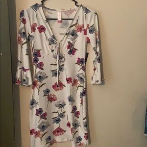 White floral summer dress 👗🌸